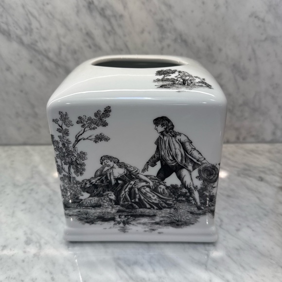 liette international Other - Vintage Liette International Hand Decorated Porcelain Napkin Holder